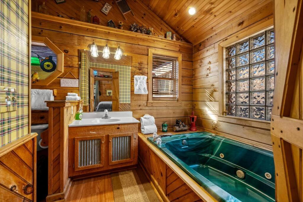 The Mountain Farmer Sevierville Exterior photo