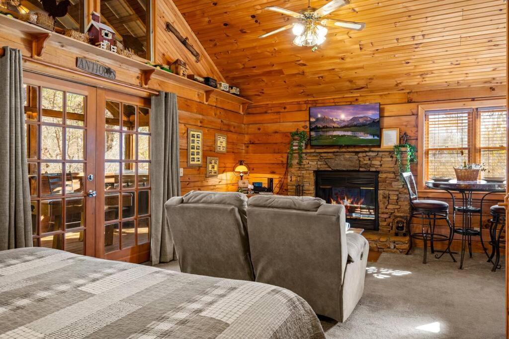 The Mountain Farmer Sevierville Exterior photo
